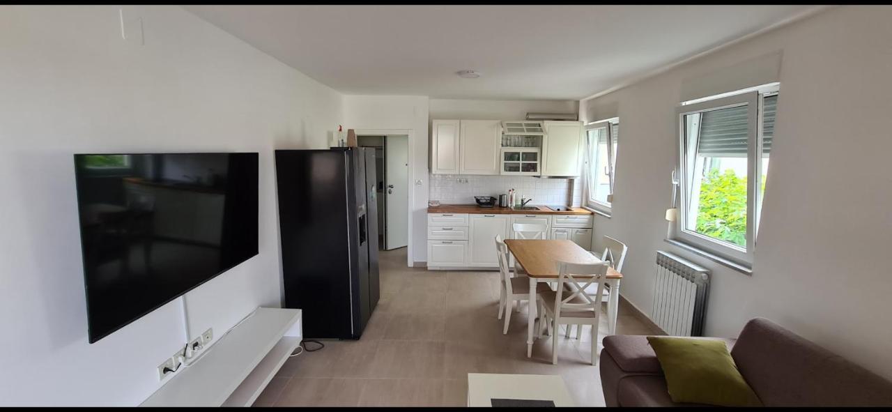 Apartments Vedran Punat Exterior photo