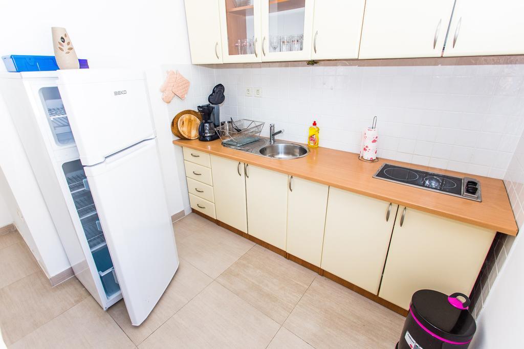 Apartments Vedran Punat Exterior photo